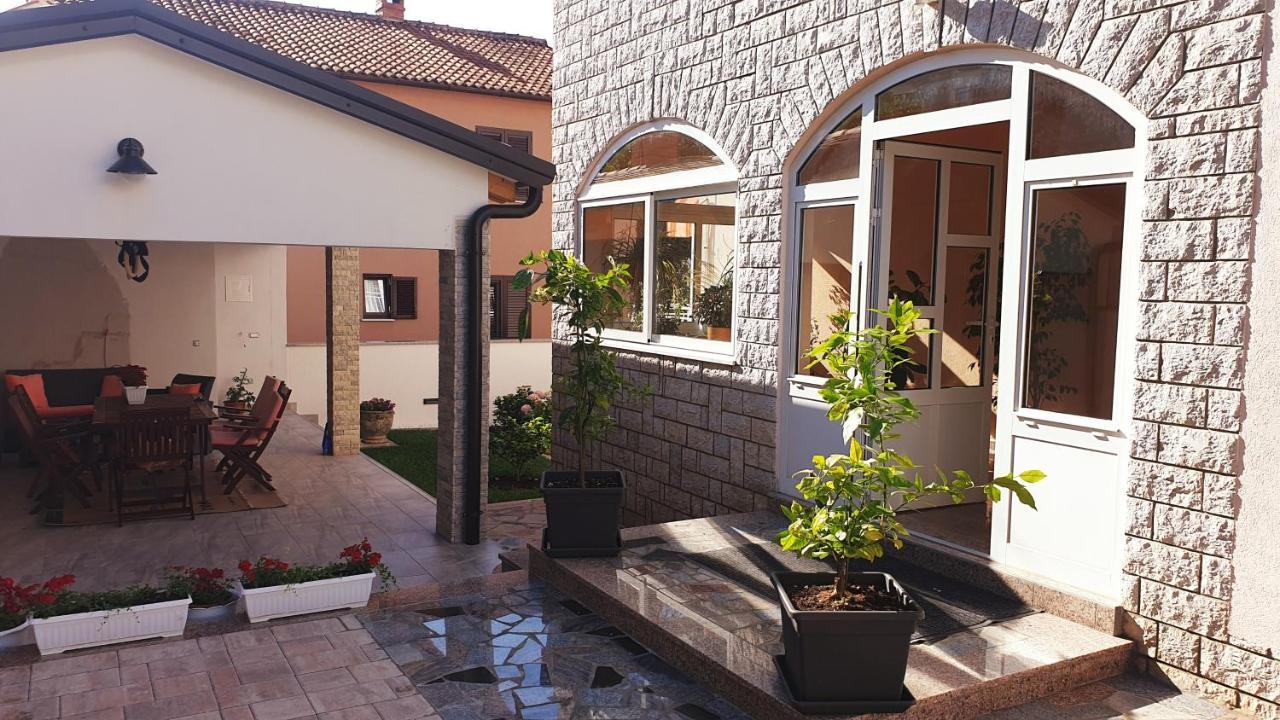 House Maric Apartment Пореч Екстериор снимка